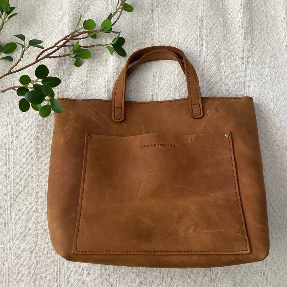 Portland Leather Medium crossbody Tote Bag